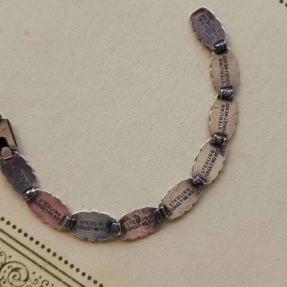 WWII Sterling Silver Forget Me Not Bracelet Floral Engraved Names - Picture 7 of 8
